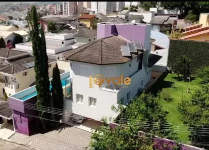 Casa de Condomínio com 3 Quartos à venda, 375m² no Vila Zezé, Jacareí