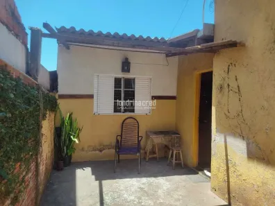 Casa com 5 Quartos à venda, 271m² no Jardim Tókio, Londrina