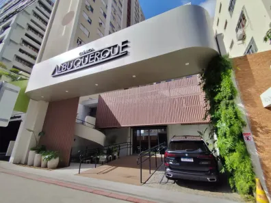 Prédio Comercial para alugar, 40m² no Zona 01, Maringá
