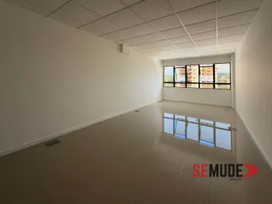 Sala Comercial à venda, 38m² no Itacorubi, Florianópolis