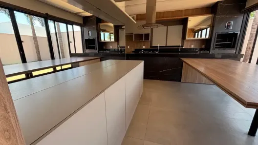 Casa de Condomínio com 3 Quartos à venda, 207m² no Jardim Botânico, Uberlândia
