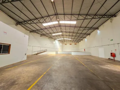 Galpão/Depósito/Armazém para alugar, 960m² no Vila São Cristóvão, Uberaba