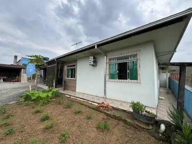 Casa com 3 Quartos à venda, 100m² no Parque Guarani, Joinville
