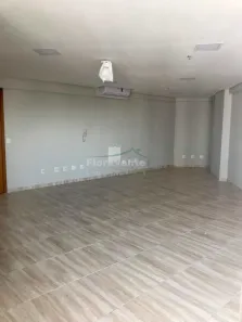 Imóvel Comercial à venda, 47m² no Marapé, Santos