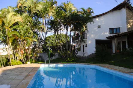 Sobrado com 4 Quartos para alugar, 1248m² no Jardim América, Bragança Paulista