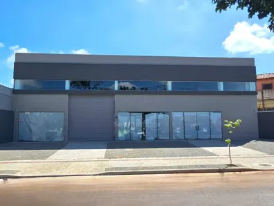 Galpão/Depósito/Armazém para alugar, 434m² no Messiânico, Londrina