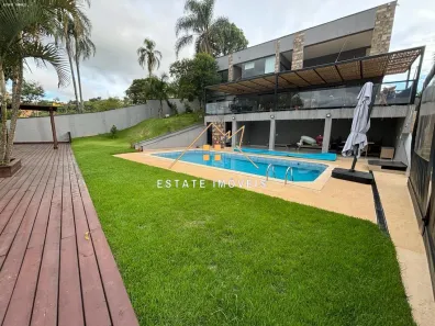 Fazenda/Sítio com 4 Quartos à venda, 409m² no , Igaratá