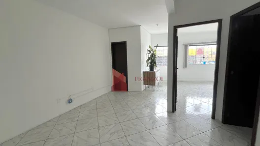 Sala Comercial para alugar, 37m² no Cordeiros, Itajaí