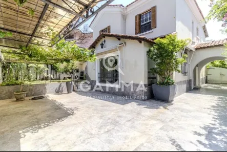 Casa com 3 Quartos à venda, 280m² no Pacaembu, São Paulo
