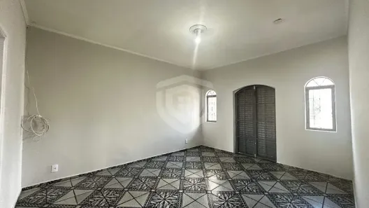 Casa com 3 Quartos para alugar, 80m² no Vila Industrial, Bauru