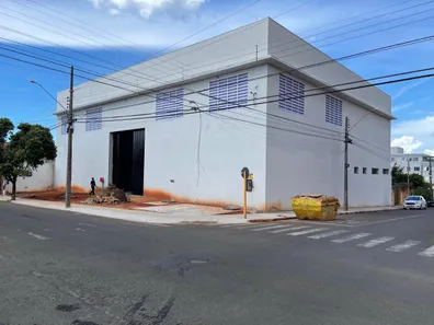 Ponto Comercial para alugar, 1000m² no Vila Cardia, Bauru