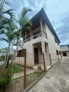Casa com 4 Quartos à venda, 180m² no Arquipélago, Porto Alegre