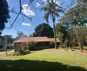 Fazenda/Sítio com 3 Quartos à venda, 200m² no Santa Rosa, Uberlândia