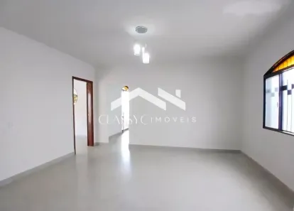 Sobrado com 4 Quartos para alugar, 247m² no Brasil, Uberlândia