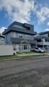 Sobrado com 3 Quartos à venda, 245m² no Cachoeira do Bom Jesus, Florianópolis