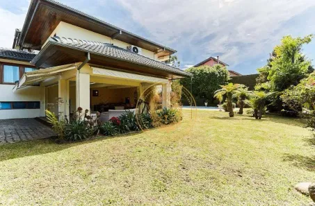 Casa de Condomínio com 4 Quartos para alugar, 269m² no Santa Felicidade, Curitiba