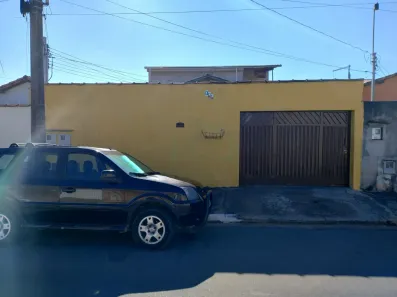 Casa com 4 Quartos à venda, 180m² no Jardim Kennedy II, Poços de Caldas
