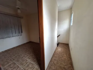 Casa com 2 Quartos para alugar, 70m² no Jardim Rossin, São Paulo