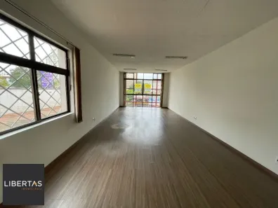 Sala Comercial à venda, 49m² no Passo da Areia, Porto Alegre