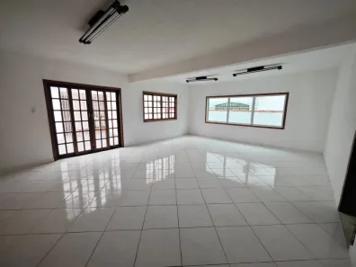 Imóvel Comercial à venda, 305m² no Centro, São Sebastião