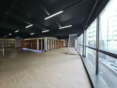 Prédio Comercial para alugar, 2500m² no Boqueirão, Praia Grande