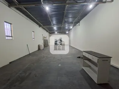 Galpão/Depósito/Armazém para alugar, 225m² no Brasil, Uberlândia