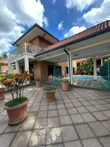 Casa com 5 Quartos para alugar, 782m² no Jardim Guedala, São Paulo