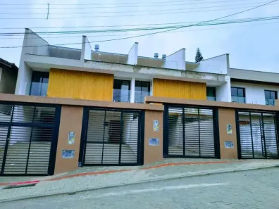 Sobrado com 3 Quartos à venda, 139m² no Bom Retiro, Joinville