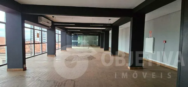 Sala Comercial para alugar, 298m² no Fundinho, Uberlândia