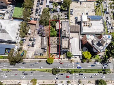 Galpão/Depósito/Armazém à venda, 734m² no Batel, Curitiba