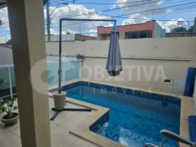 Casa com 4 Quartos à venda, 300m² no Lourdes, Uberlândia