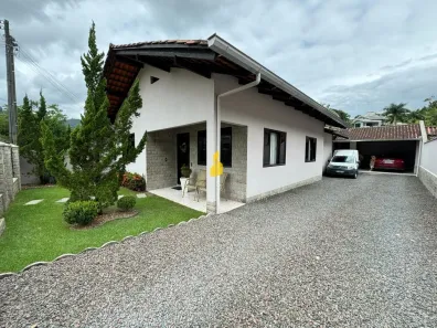 Casa com 3 Quartos à venda, 145m² no Centro, Rodeio