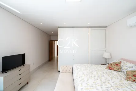 Casa de Condomínio com 4 Quartos à venda, 263m² no Jardins Nápoles, Senador Canedo