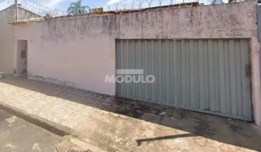 Casa com 3 Quartos para alugar, 171m² no Jardim Patrícia, Uberlândia