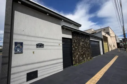 Casa com 3 Quartos à venda, 180m² no Setor Solar Santa Rita, Goiânia