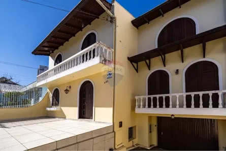 Casa com 2 Quartos para alugar, 269m² no Centro, Lages