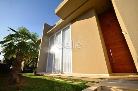 Casa com 5 Quartos à venda, 590m² no Butiatuvinha, Curitiba