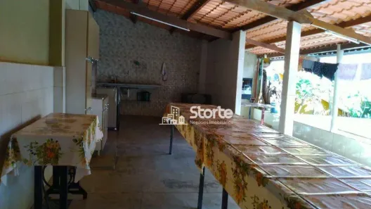 Casa com 3 Quartos à venda, 227m² no Santa Mônica, Uberlândia