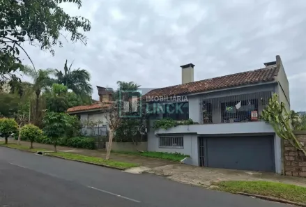 Casa com 5 Quartos à venda, 354m² no Três Figueiras, Porto Alegre