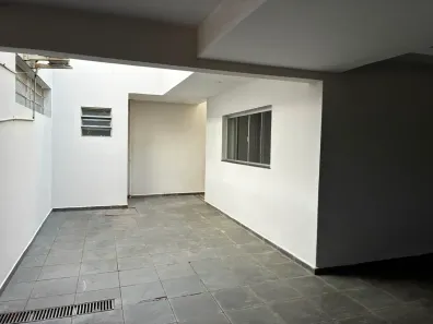 Casa com 4 Quartos para alugar, 200m² no Vila Nova Botucatu, Botucatu