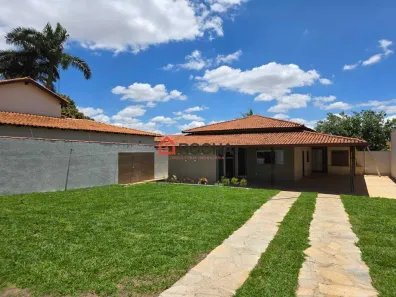 Casa de Condomínio com 3 Quartos à venda, 150m² no Região dos Lagos, Brasília