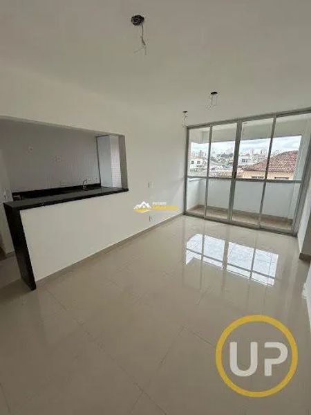Apartamento com 2 quartos — Carlos Prates, Belo Horizonte