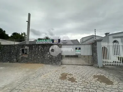 Casa com 1 Quarto para alugar, 20m² no Capão Raso, Curitiba