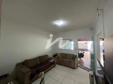 Casa com 2 Quartos à venda, 159m² no Granada, Uberlândia