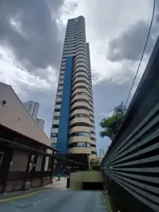 Apartamento com 3 Quartos para alugar, 170m² no São Brás, Belém