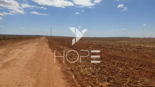 Fazenda/Sítio com 1 Quarto à venda, 50000000m² no Zona Rural, Nova Maringá