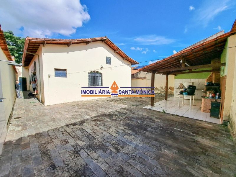 Casa com 3 quartos — Copacabana, Belo Horizonte