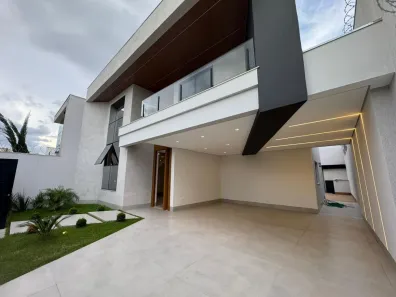 Casa com 4 Quartos à venda, 220m² no Ibituruna, Montes Claros