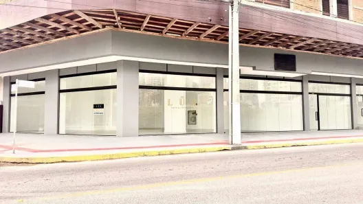 Sala Comercial para alugar, 228m² no Morretes, Itapema