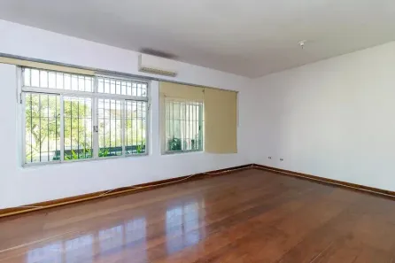 Casa com 3 Quartos à venda, 250m² no Vila Cordeiro, São Paulo